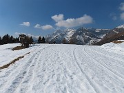 48 Finalmente  sulla pista da sci di fondo si cammina senza affondi